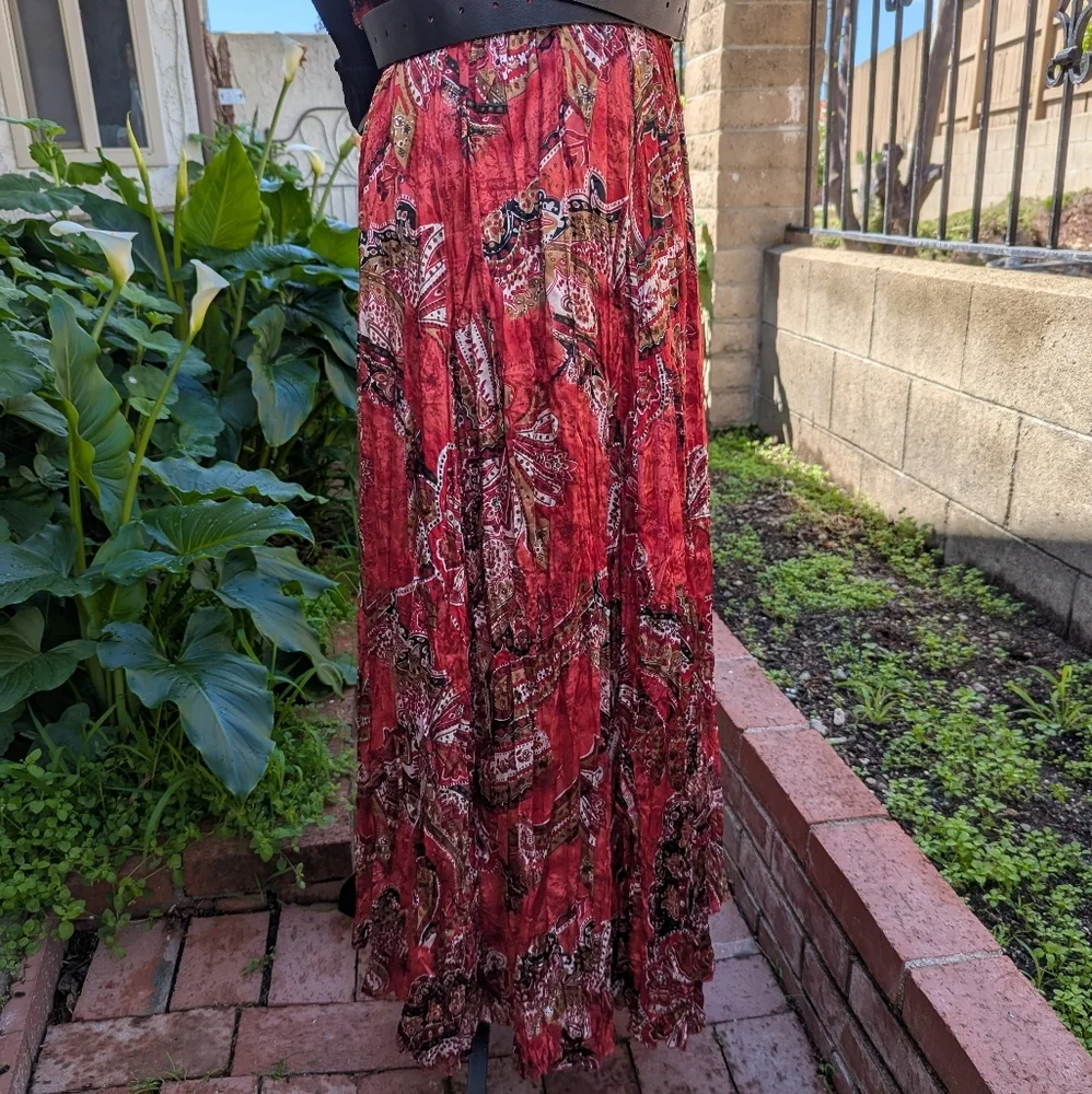 Vintage Maxi Crinkle Skirt, The Travel Collection - Picture 3 of 7